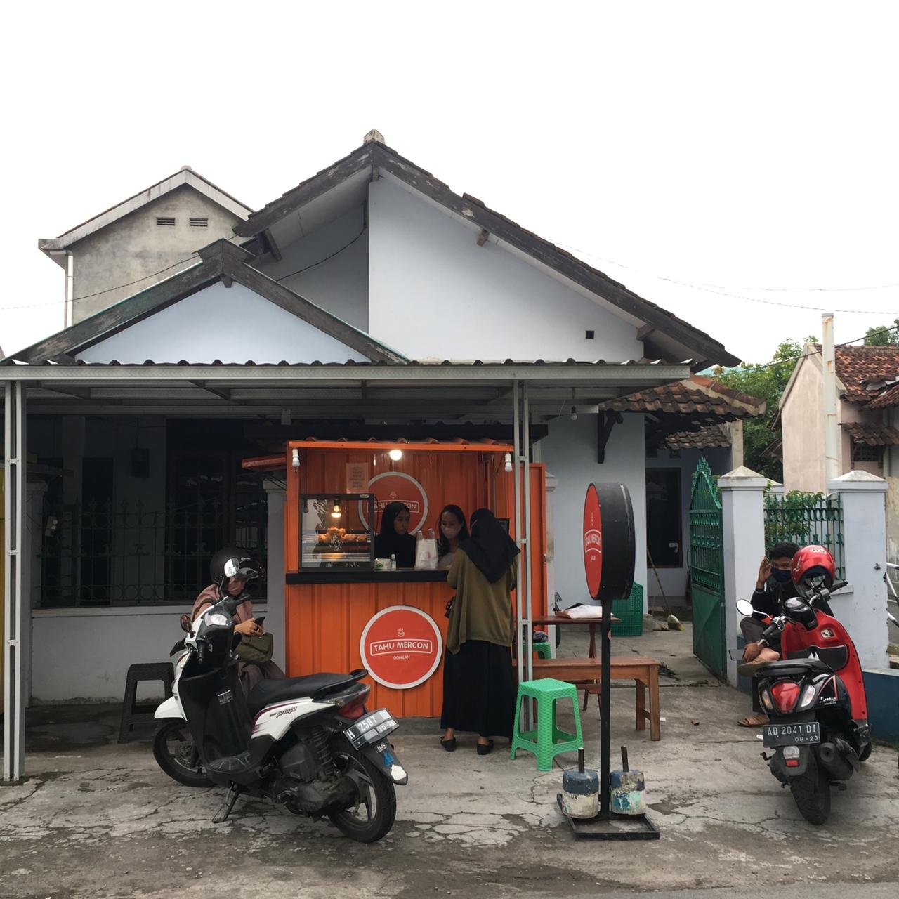 Booth Tahu Mercon Gonilan